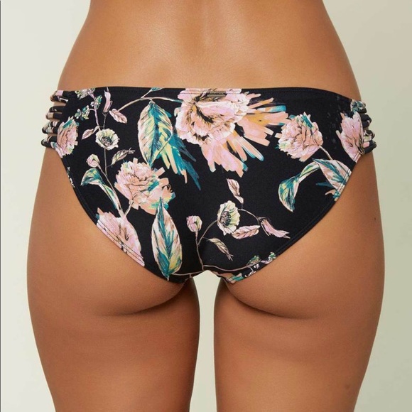 🌸👙 O’Neill bikini bottom 👙🌸 - Picture 4 of 13
